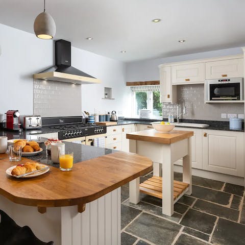 Prepare homecooked meals for all the family in the gorgeous kitchen
