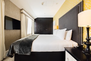 The Mayfair Penthouse image 12