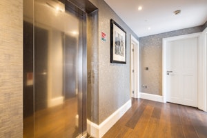 The Mayfair Penthouse image 6