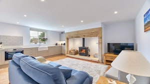 Sandstone Hearth image 7