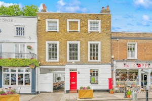 The Hampton View image 1