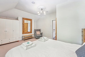 The Hampton View image 10
