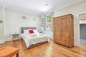 The Hampton View image 9