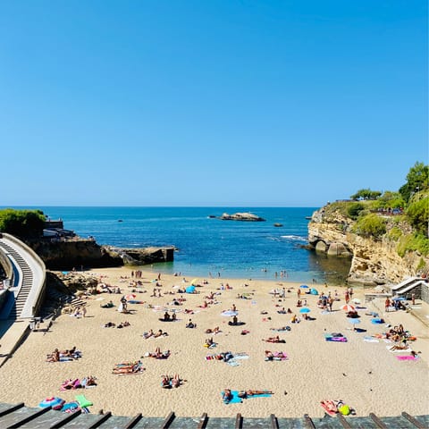 Stay near Biarritz and enjoy the beach, just a short walk away