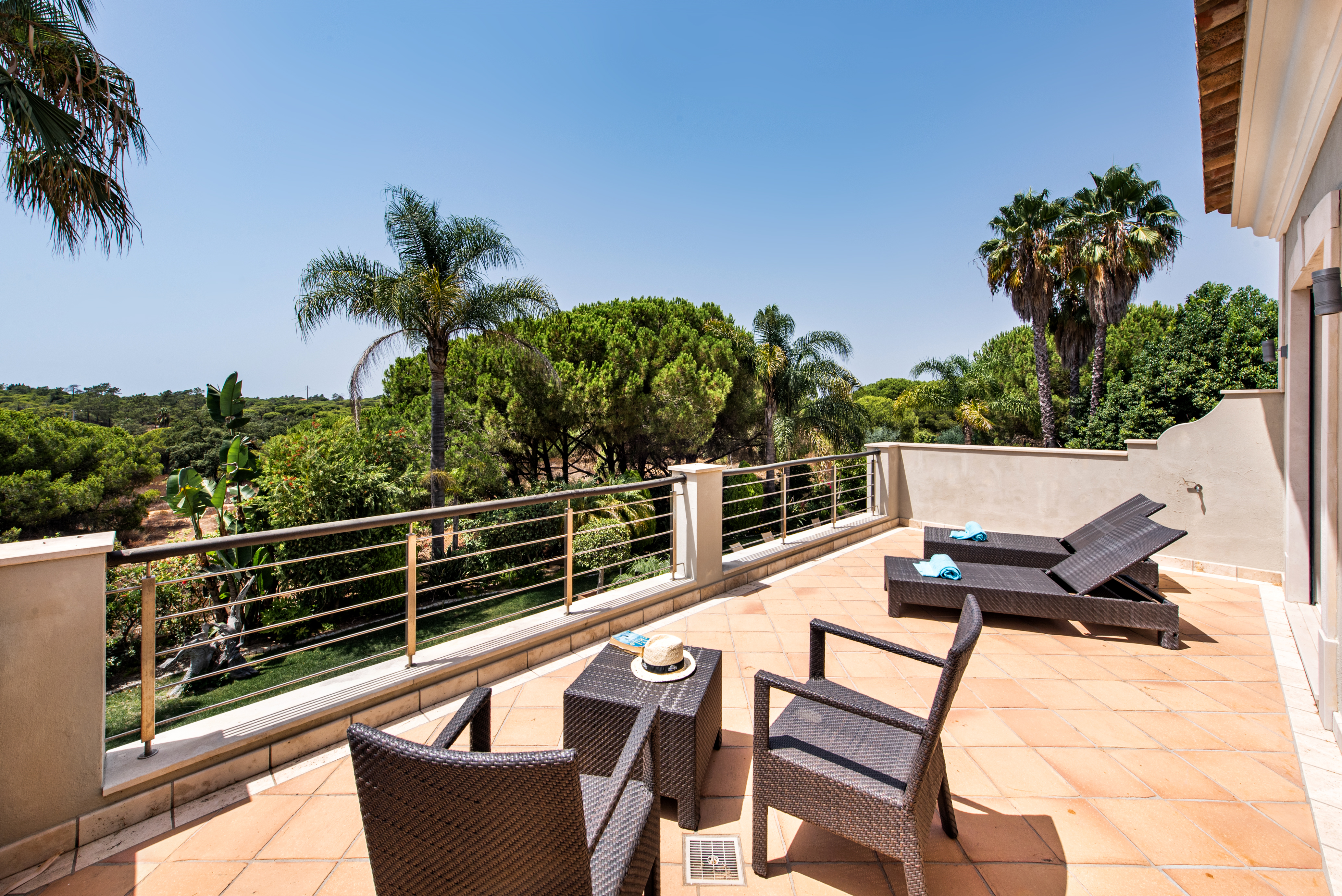 Gather in the Algarve