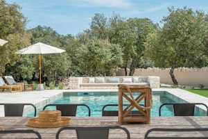 Luberon Oaks image 14