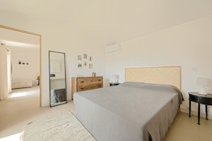 Luberon Oaks image 10