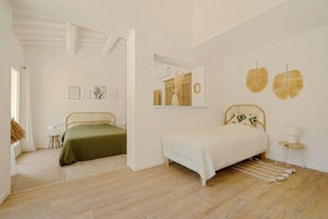 Luberon Oaks image 8