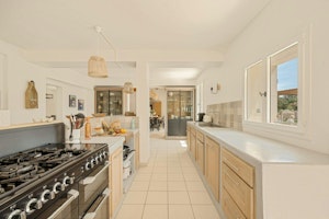 Luberon Oaks image 7