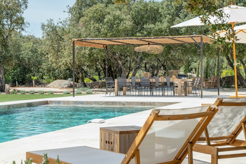 Luberon Oaks additional image