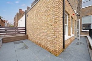 London Morning image 10