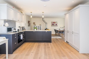Georgian Luxury image 1