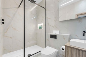 Chelsea Essence image 7