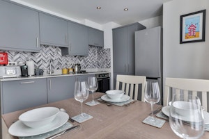 Puffin Haven image 9