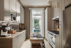 Life in Pimlico image 14