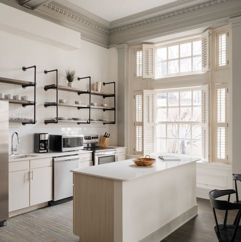 Savour the comfort of home cooking or head out to the nearby restaurants