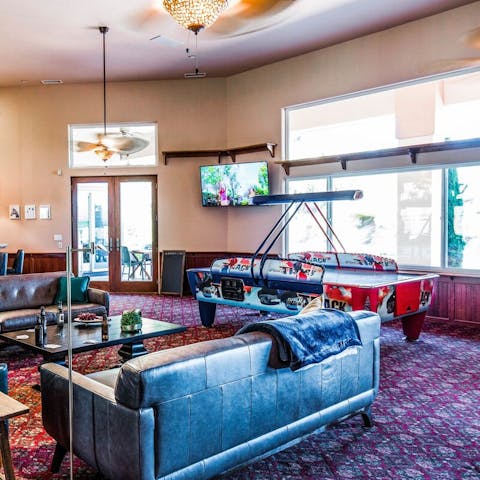 Relax in the lounge with all sorts of entertainment options and arcade games