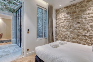 Playwright's Quarters image 10