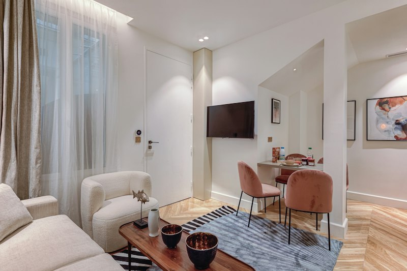 Playwright's Quarters additional image