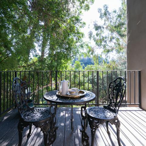 Come together on the elegant outdoor dining area