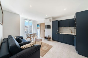 Avenue Retreat image 9