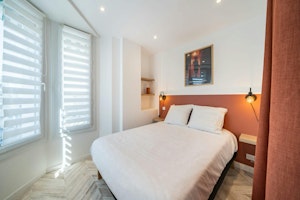 Avenue Retreat image 2