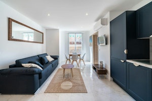 Avenue Retreat image 1