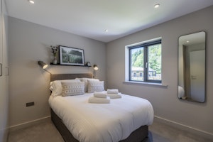 Riverside Retreat image 10