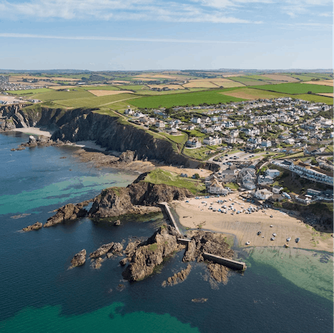 Spend relaxing days on Hope Cove, just footsteps away