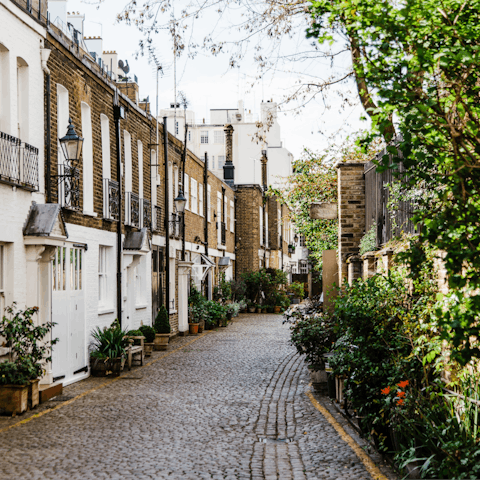 Discover the ancient cobbled streets of Holborn from your central location
