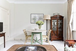West End Chic image 7
