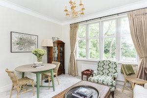 West End Chic image 4