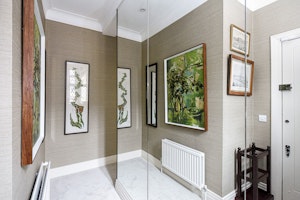 West End Chic image 2
