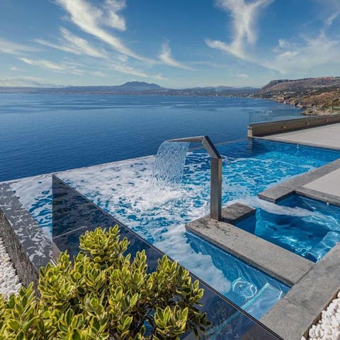 Spend your sunny afternoon in the gorgeous infinity pool