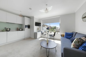 Blue Belgravia image 14