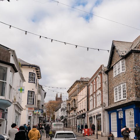 Pop over to the market town of Totnes in eight minutes by car and go shopping