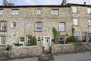 Idyllic Abode image 6
