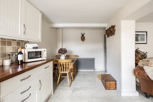 Idyllic Abode image 4