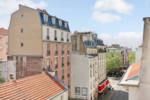 Above La Roquette image 5