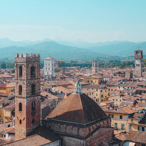 Go out and explore Lucca's historic sights – the city centre is 750 metres away