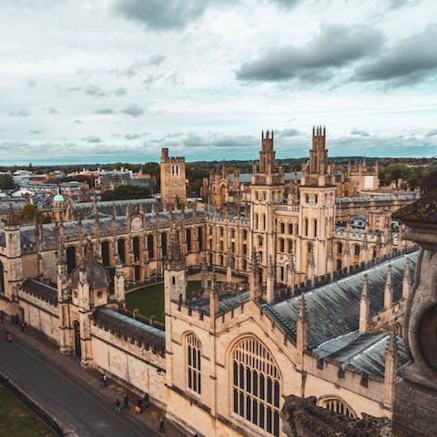Marvel at the dreaming spires of Oxford – this world-famous seat of learning is approximately twenty miles away