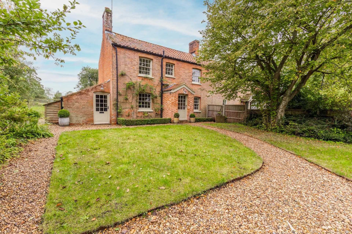 Larks Rise, East of England