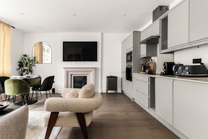 Smooth Kensington image 11