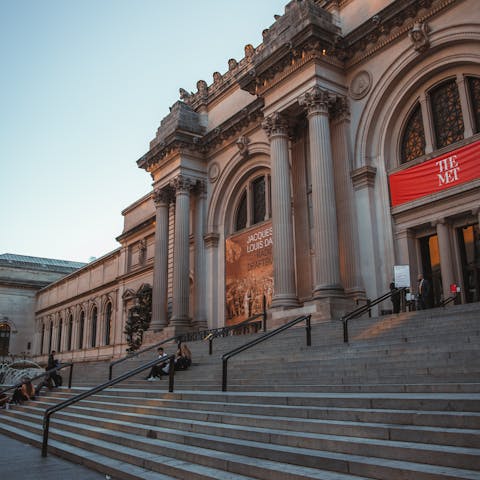 Spend an afternoon admiring the art in The Met, a thirty-minute walk