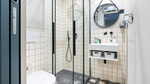 Parisian Mews image 9