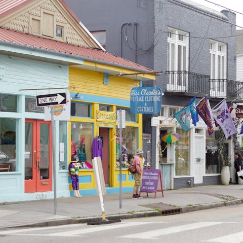 Explore the quiet and colourful streets of your Audubon neighbourhood