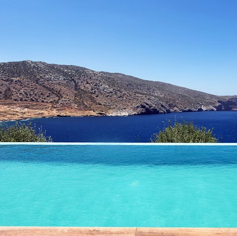 Take refreshing dips in the infinity pool 