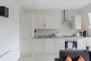 Fitzrovia Chic image 5