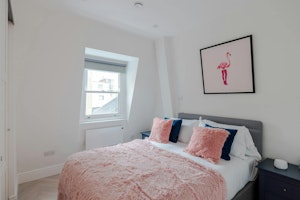Fitzrovia Chic image 3