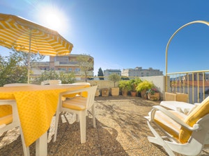 Croisette Sunsets image 14